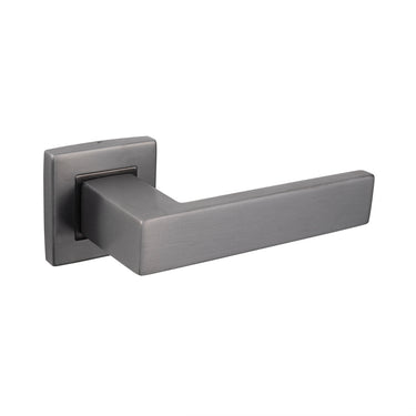 Imperio deurklink Gun Metal PVD gecoat met vierkant rozet