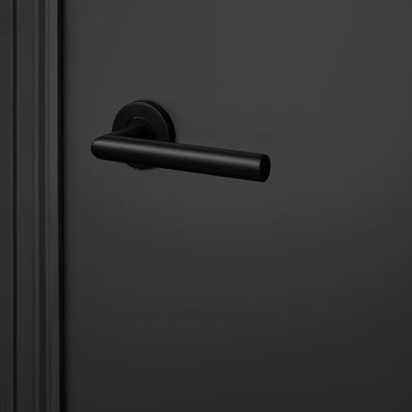 Mantua deurklink zwart met rond rozet