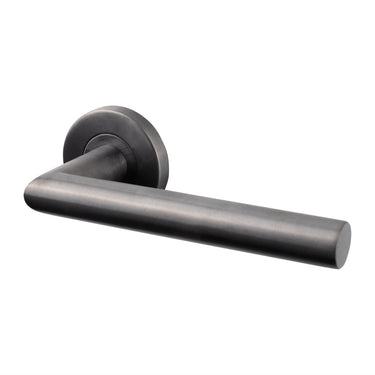 Mantua deurklink Gun Metal PVD gecoat met rond rozet