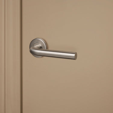 Oristano deurklink  RVS met rond rozet